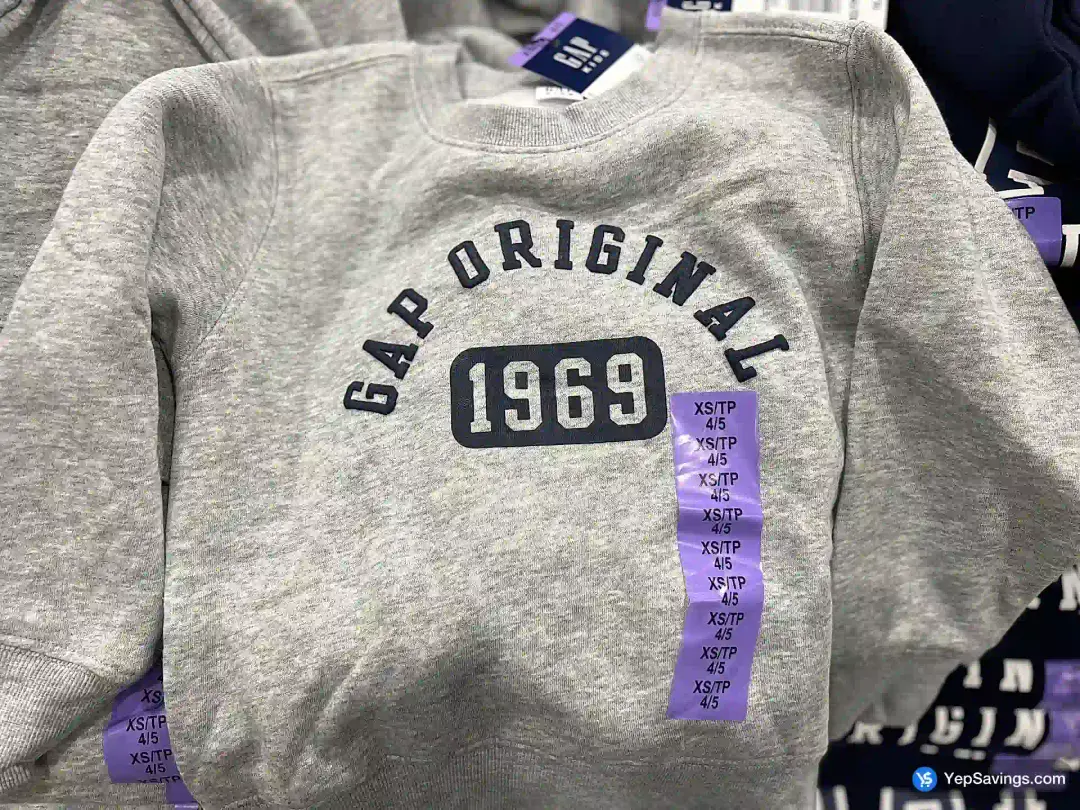 GAP CREWNECK SWEATER KIDS SIZES S - XXL - Costco Canada (ITM 1236622)