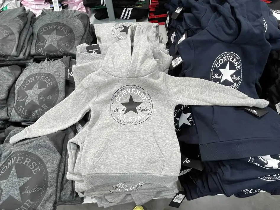 CONVERSE PULLOVER HOODIE YOUTH SIZES S - XL - Costco Canada (ITM 1001768)