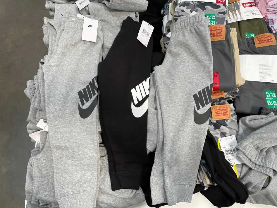NIKE CUFF PANT KIDS SIZES 4-7 - Costco Canada (ITM 1001789)