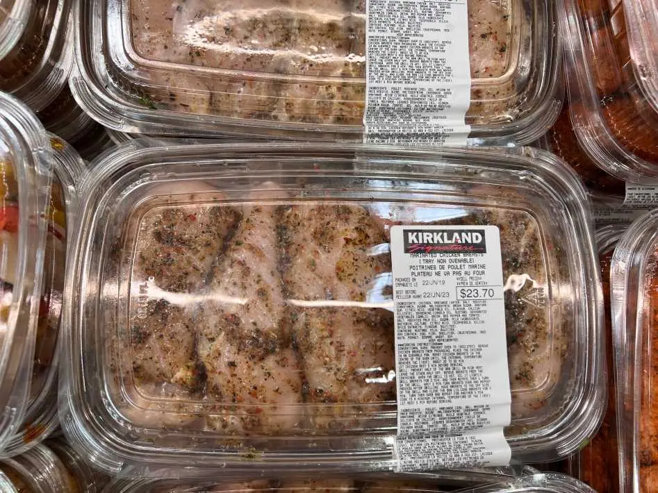 CHICKEN BREASTS MARINATED BONELESS / SKINLESS - Costco Canada (ITM 47433)