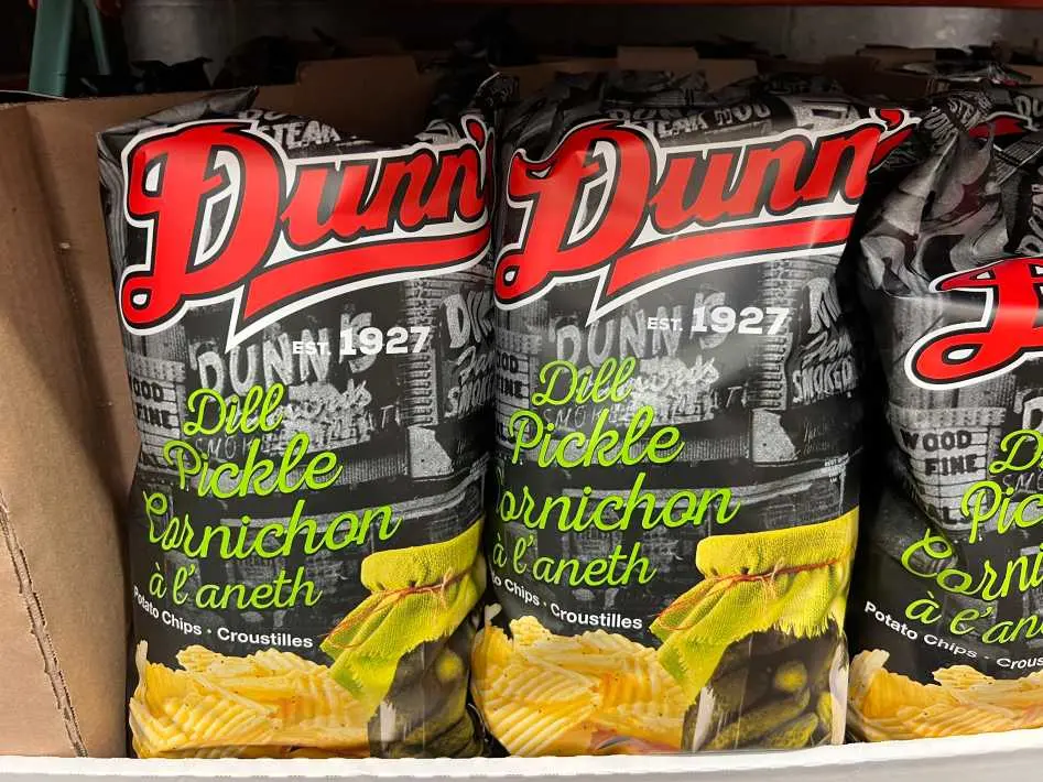 DUNN'S FAMOUS DILL CHIPS 750 g - Costco Canada (ITM 1054123)