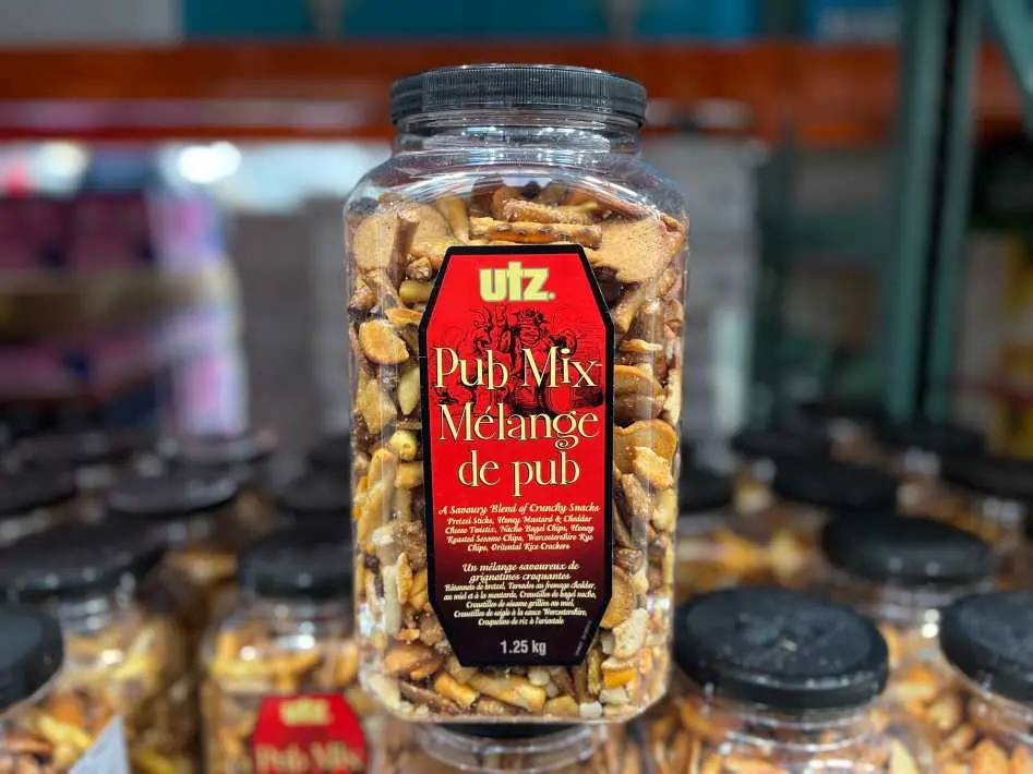 UTZ QUALITY FOODS PUB MIX 1.25kg - Costco Canada (ITM 1155002)