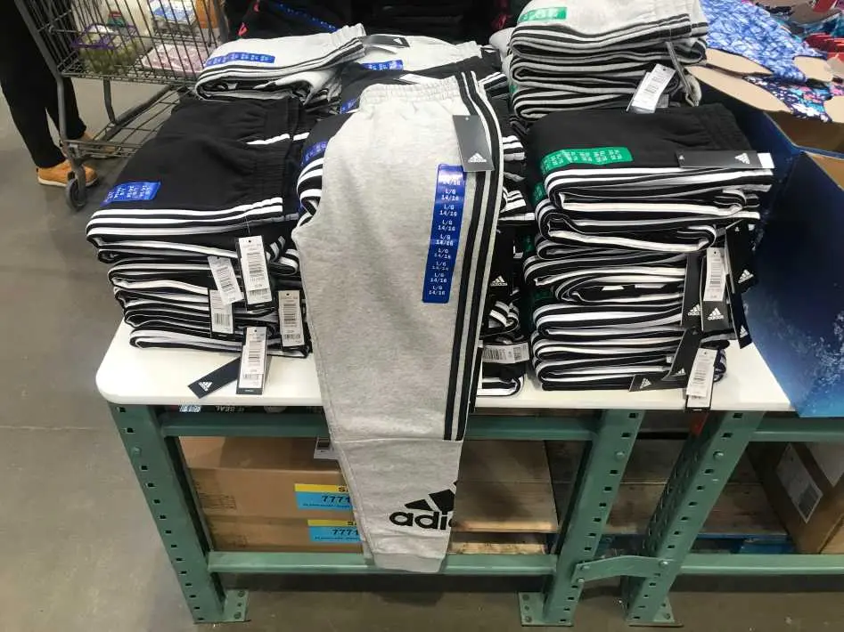 ADIDAS YOUTH JOGGER BOYS SIZES S-XL - Costco Canada (ITM 1626407)