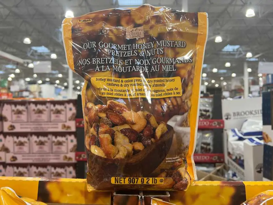 SAVANNA ORCHARDS PRETZEL & NUT MIY 907 g - Costco Canada (ITM 1175950)