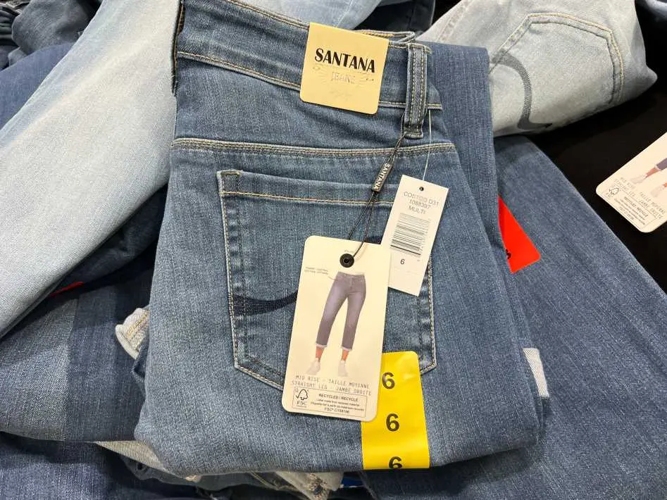 SANTANA DENIM CAPRI +LADIES SIZES 6-16 - Costco Canada (ITM 1088399)