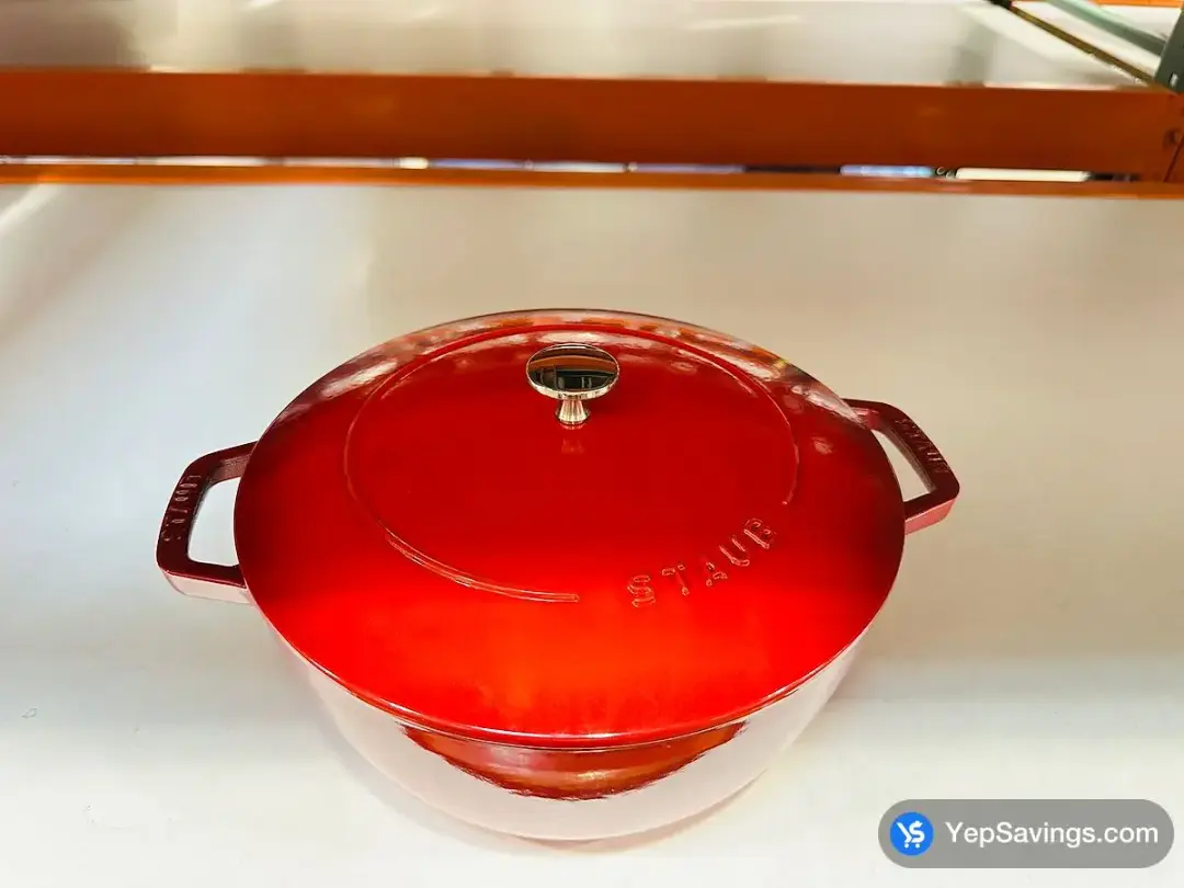 STAUB CAST IRON DUTCH OVEN 4.7 L - Costco Canada (ITM 1807380)