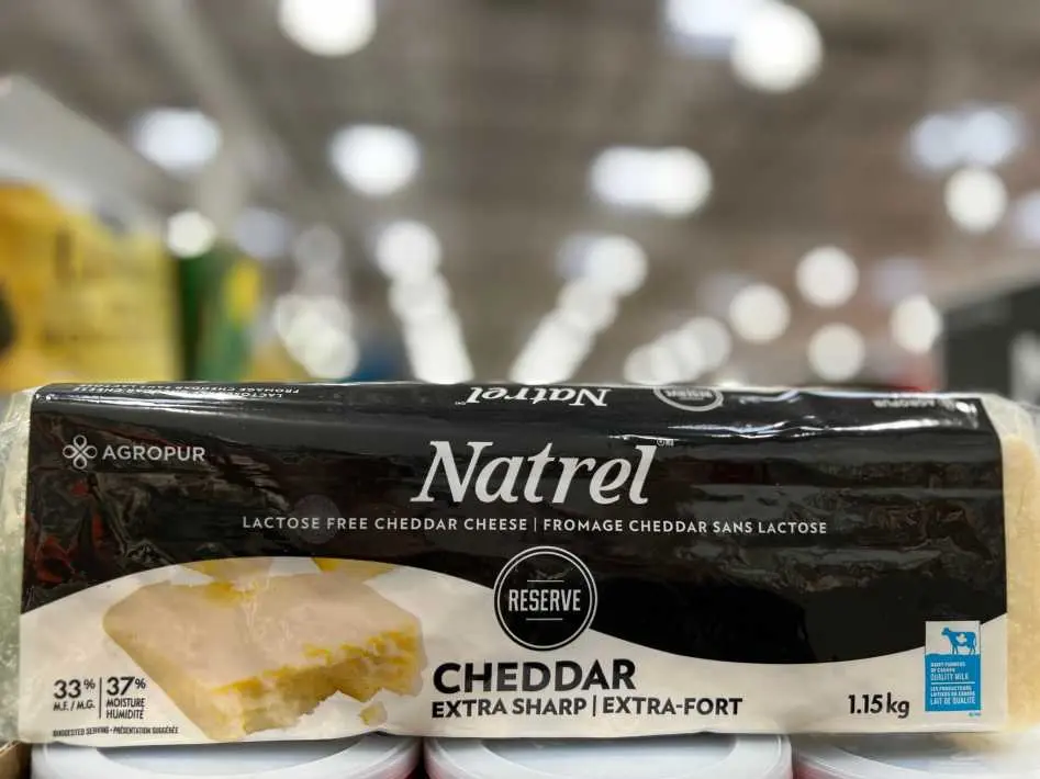 NATREL EXTRA SHARP CHEDDAR 1.15 kg - Costco Canada (ITM 1707568)